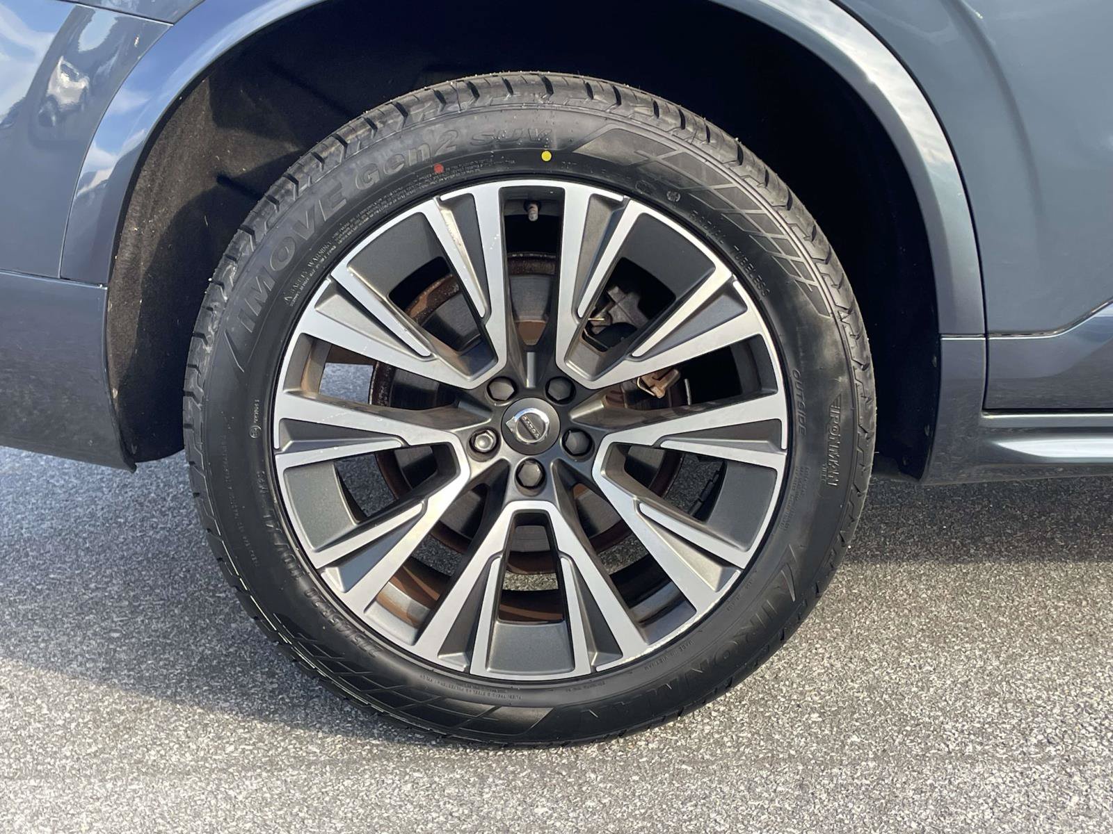 Used 2020 Volvo XC90 T5 Momentum w/ Protection Package Premier FWD image 31