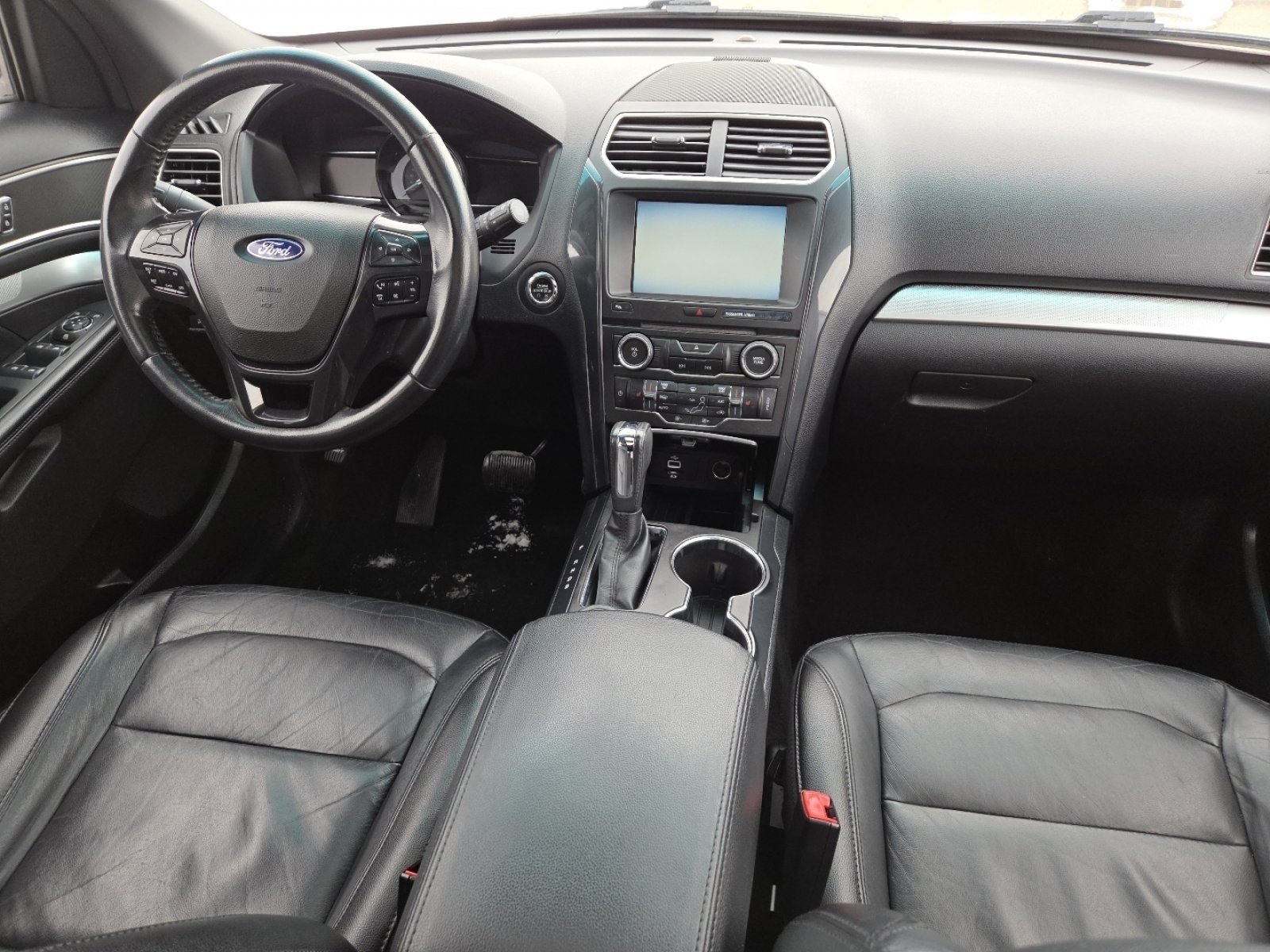 Used 2016 Ford Explorer XLT w/ Equipment Group 202A image 22