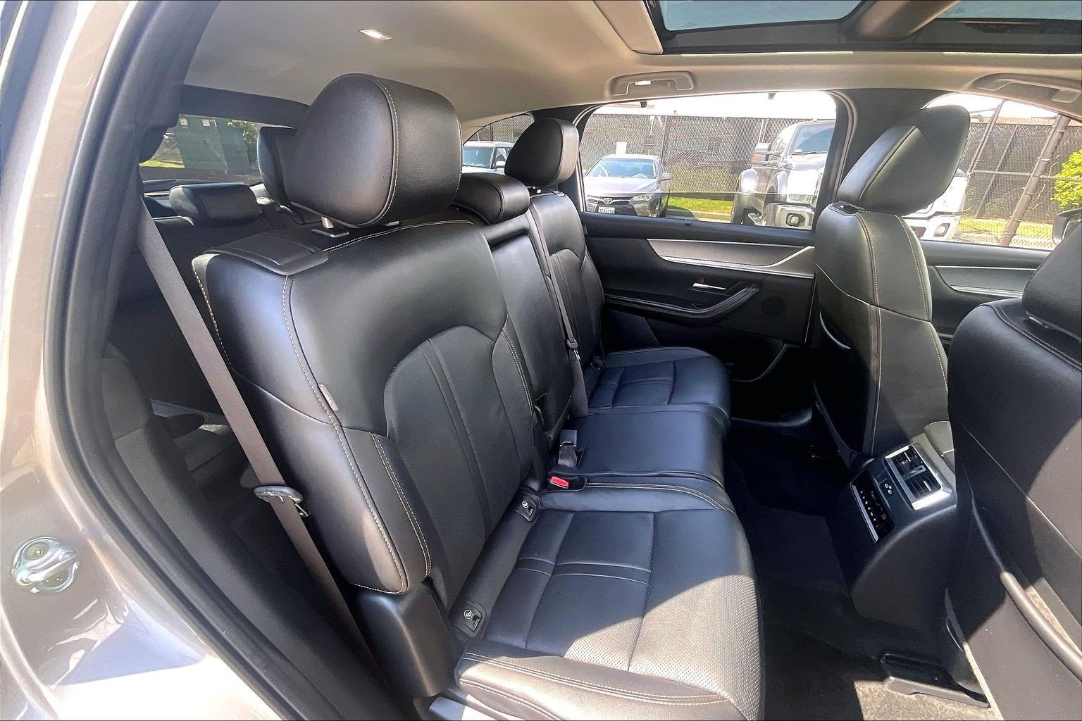 Used 2025 MAZDA CX-90 3.3 Turbo w/ Premium Sport Pkg AWD/4WD image 32