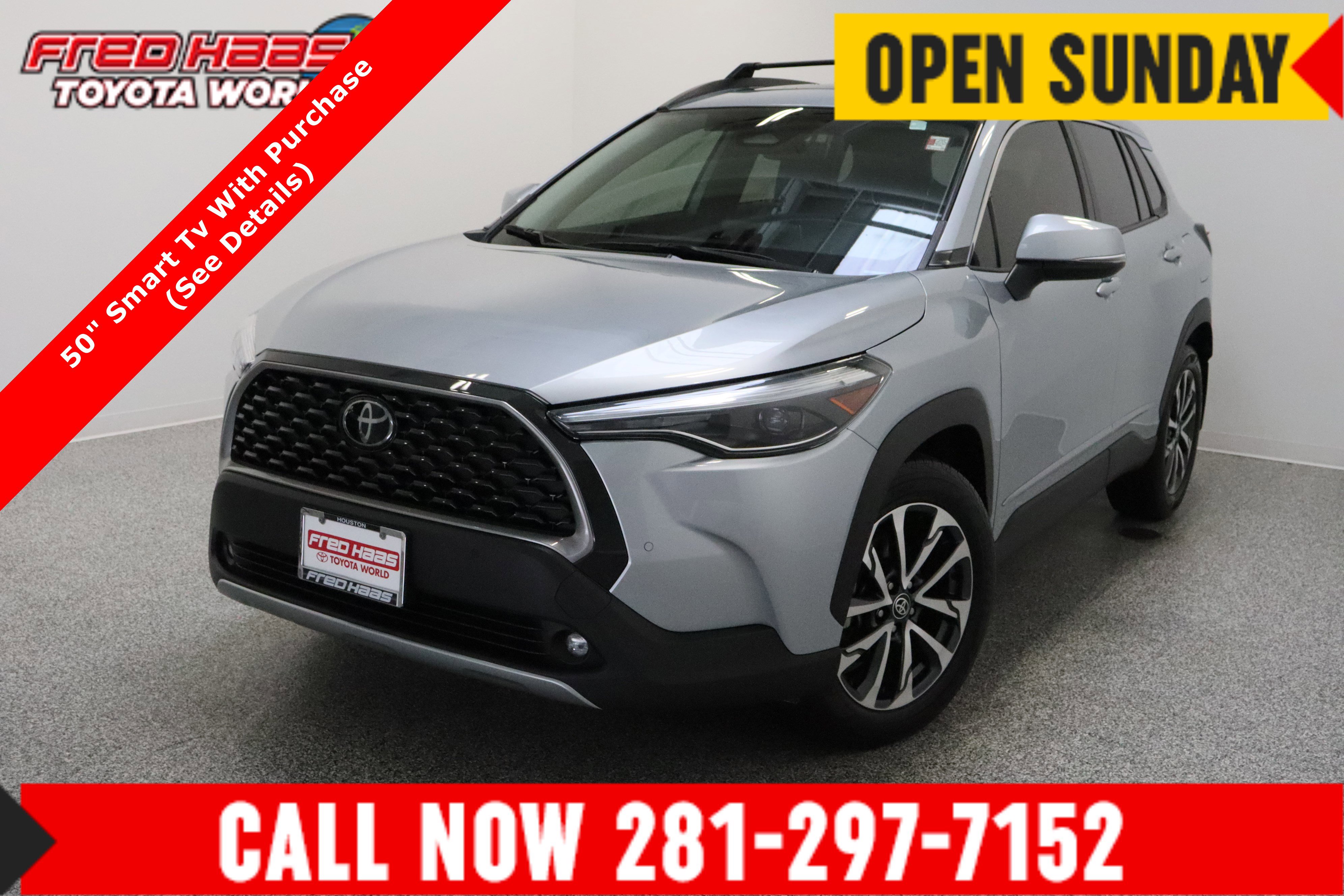 Used 2023 Toyota Corolla Cross XLE w/ Convenience Package FWD image 1