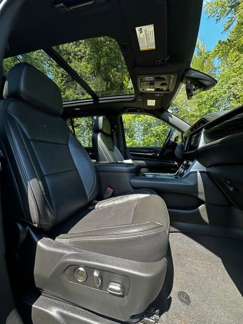 Used 2021 GMC Yukon Denali w/ Denali Premium Package AWD/4WD image 16