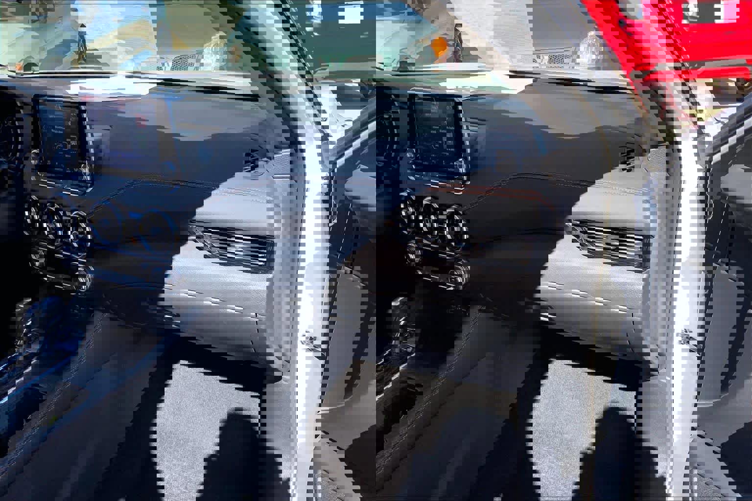 Used 2022 Nissan Sentra SR w/ Midnight Edition image 18