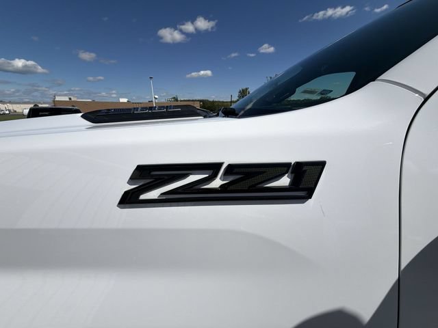 Certified 2024 Chevrolet Silverado 2500 Custom w/ Custom Value Package AWD/4WD image 32