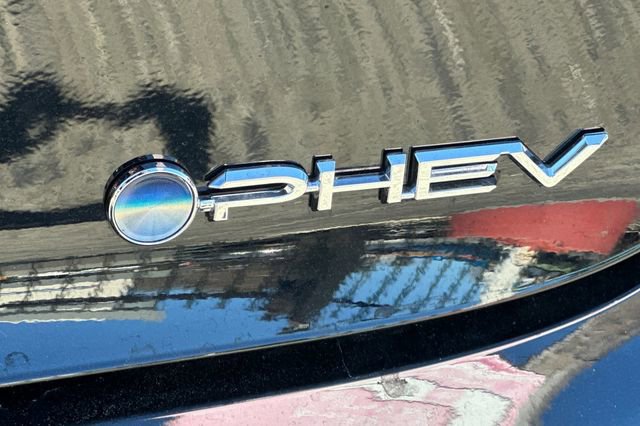 Used 2025 Toyota Prius Plug-In Hybrid image 28