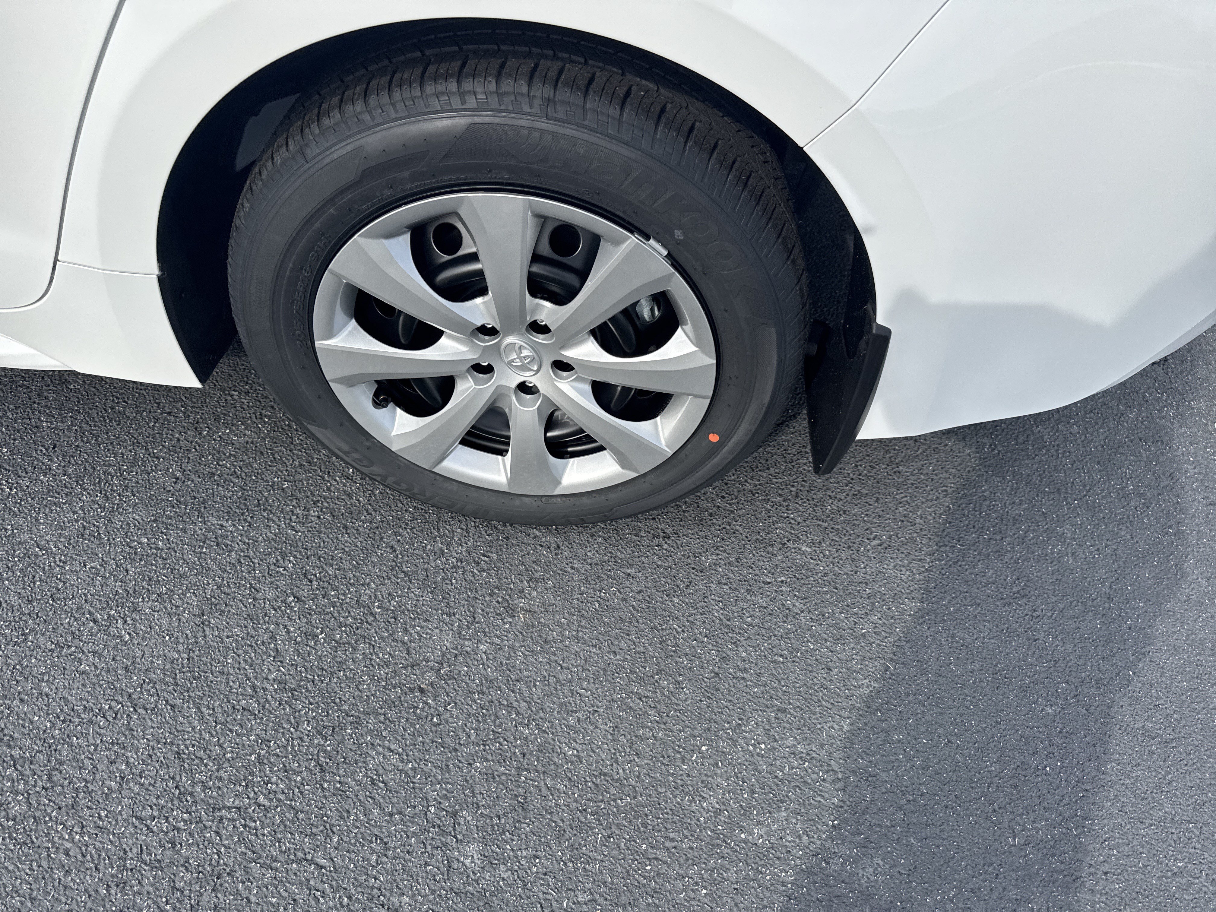 New 2026 Toyota Corolla LE FWD image 12