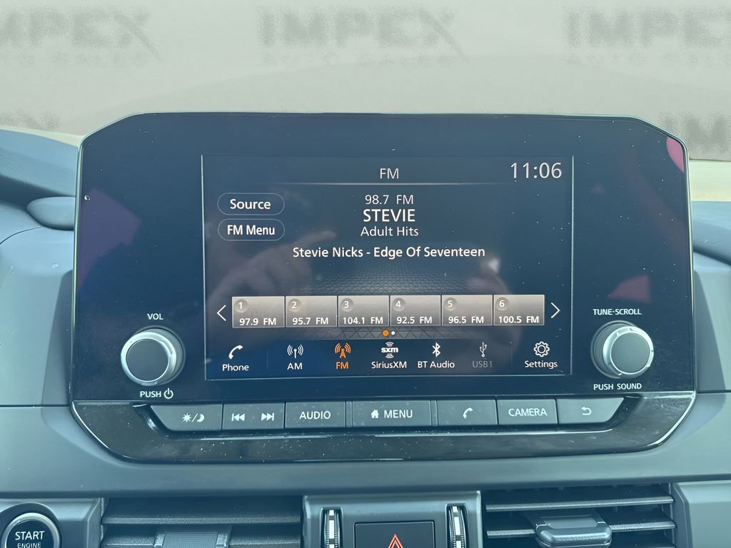 Used 2024 Nissan Pathfinder S AWD/4WD image 16