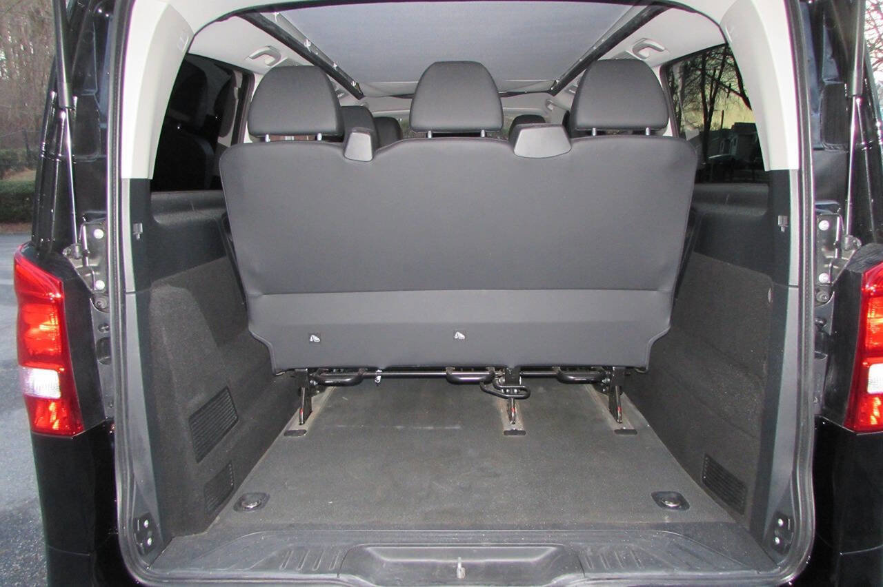 Used 2018 Mercedes-Benz Metris Passenger image 29