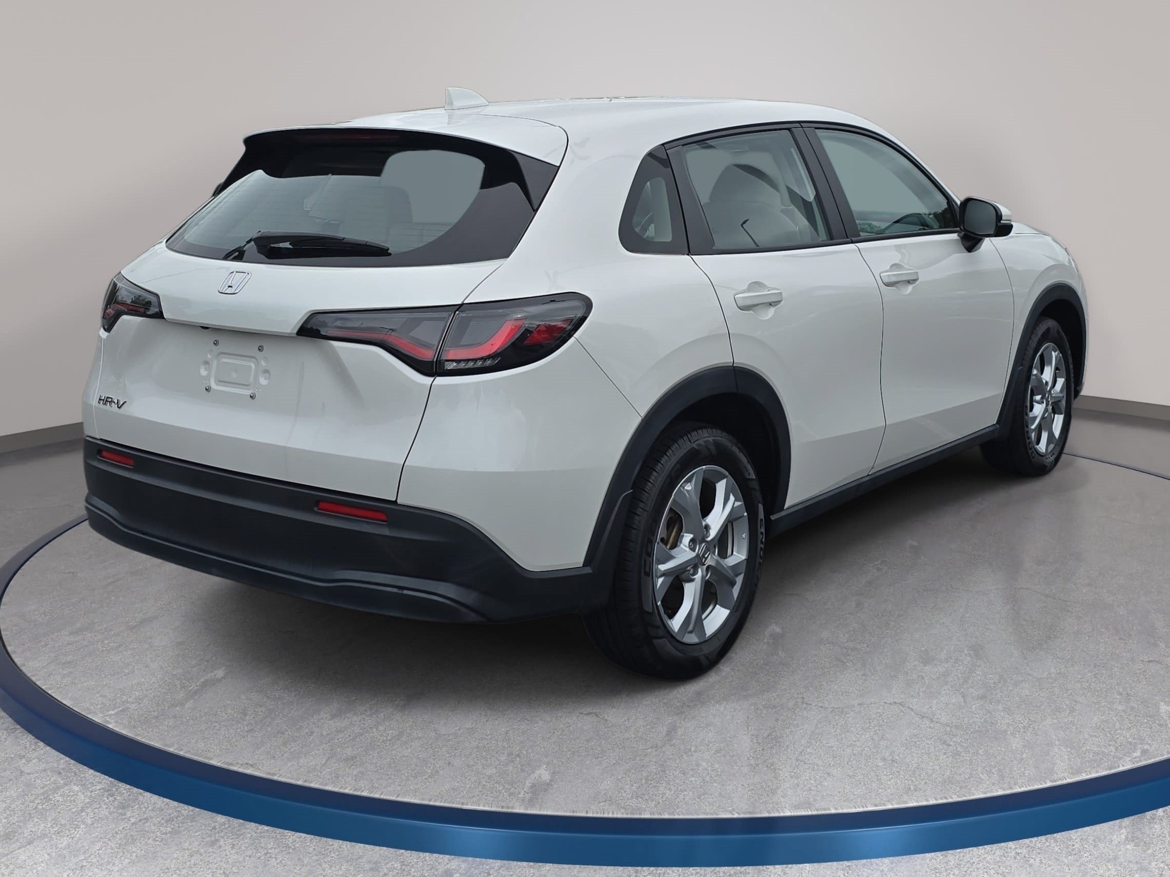 Certified 2025 Honda HR-V LX image 5