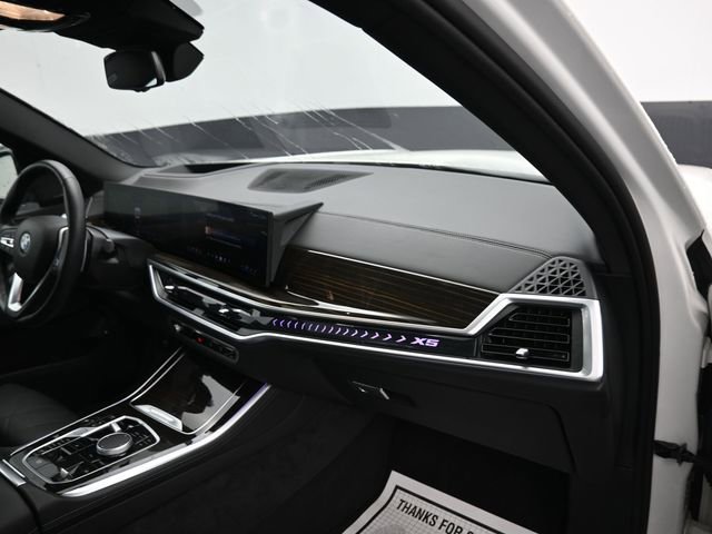 Used 2024 BMW X5 xDrive50e image 12