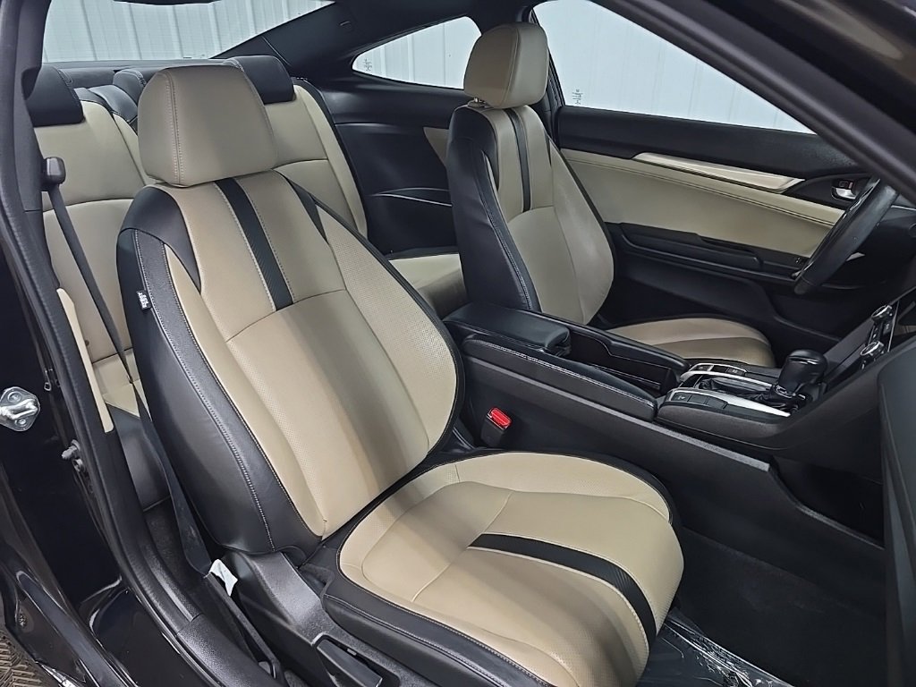 Used 2018 Honda Civic Touring image 15