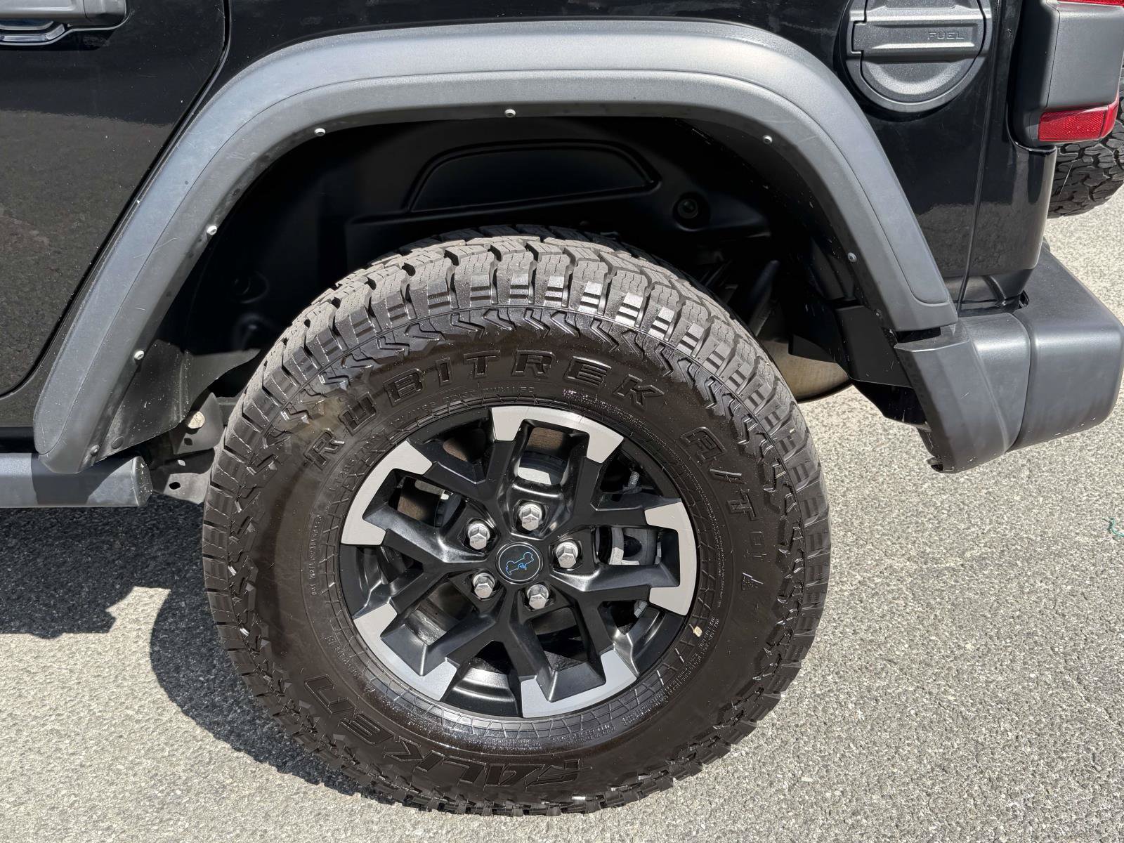 Used 2024 Jeep Wrangler Unlimited Rubicon 4xe AWD/4WD image 36