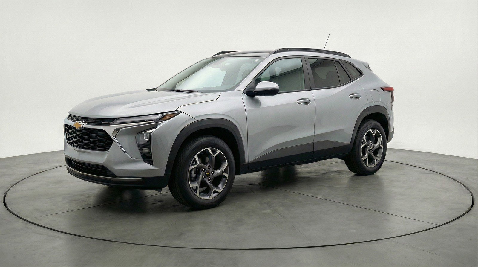 Used 2025 Chevrolet Trax LT FWD image 3