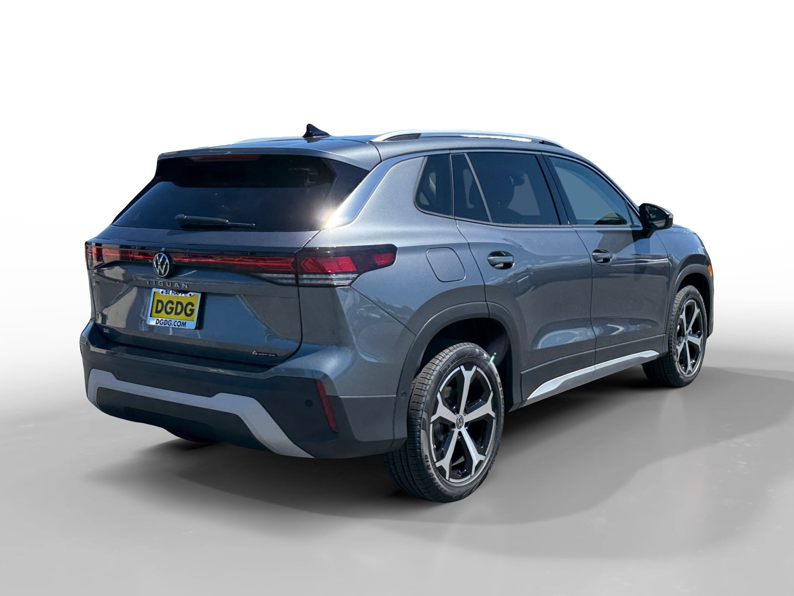 New 2026 Volkswagen Tiguan SE AWD/4WD image 5