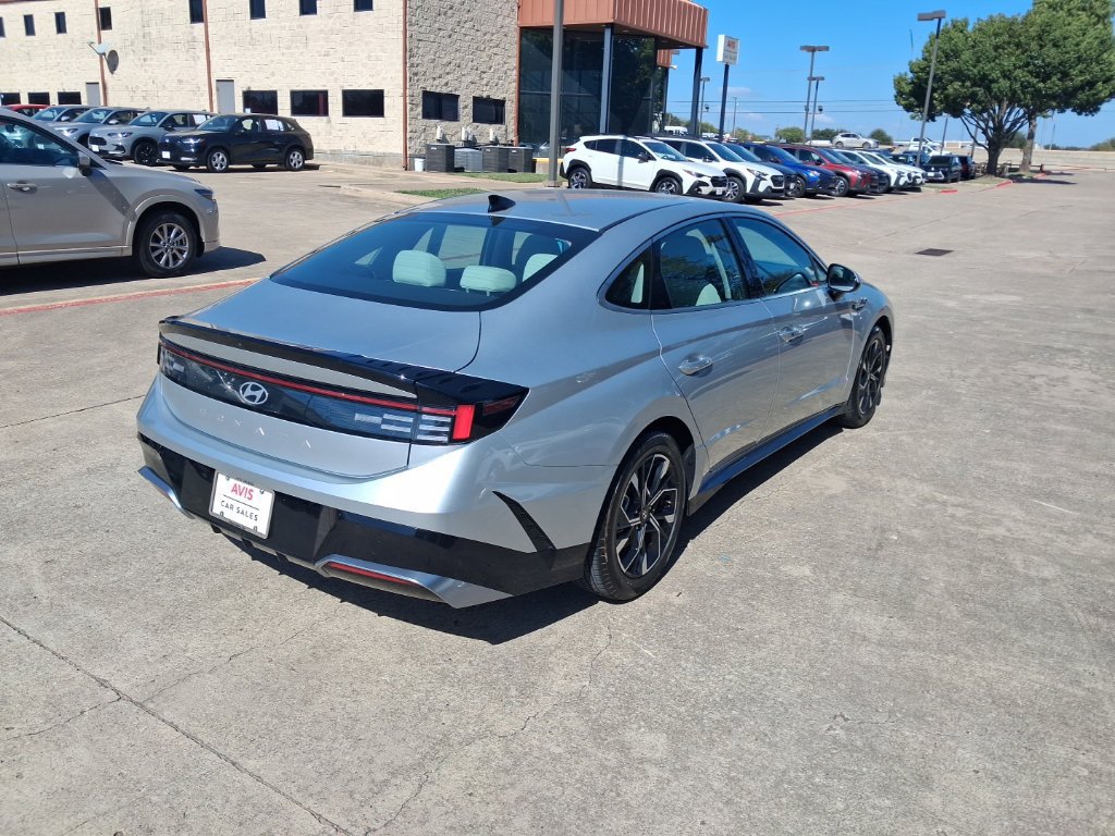 Used 2025 Hyundai Sonata SEL FWD image 7