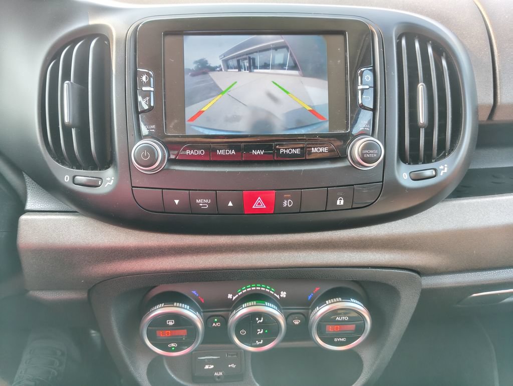 Used 2014 FIAT 500L Trekking w/ Popular Equipment Group FWD image 23