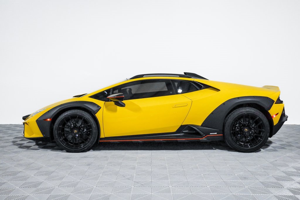 Used 2023 Lamborghini Huracan Sterrato image 14