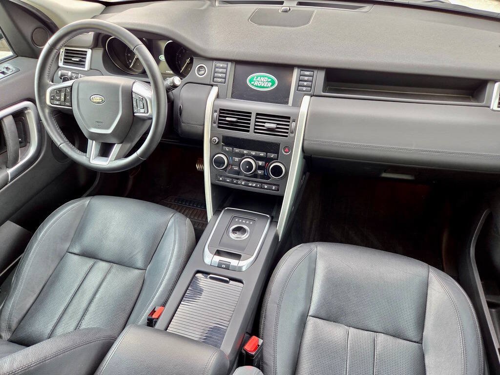 Used 2017 Land Rover Discovery Sport HSE AWD/4WD image 28