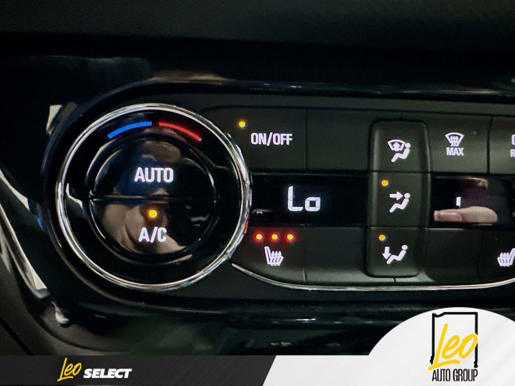 Used 2025 Chevrolet TrailBlazer RS w/ Convenience Package AWD/4WD image 23