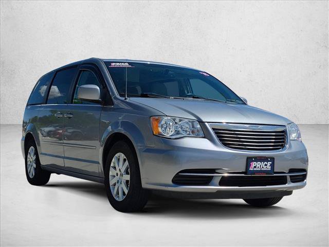 Used 2015 Chrysler Town & Country LX FWD video 3
