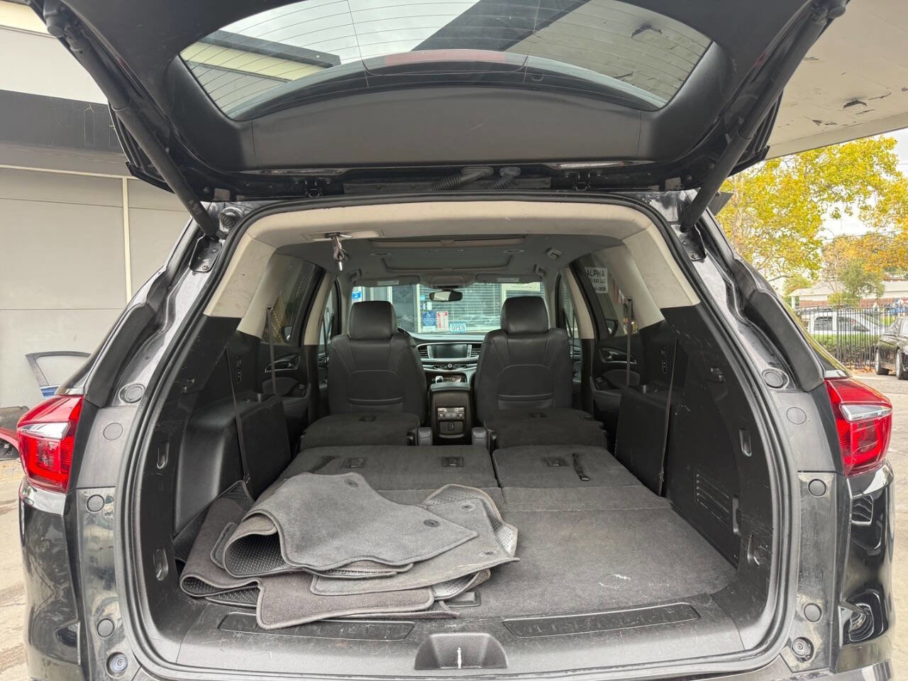 Used 2020 Buick Enclave Essence image 9