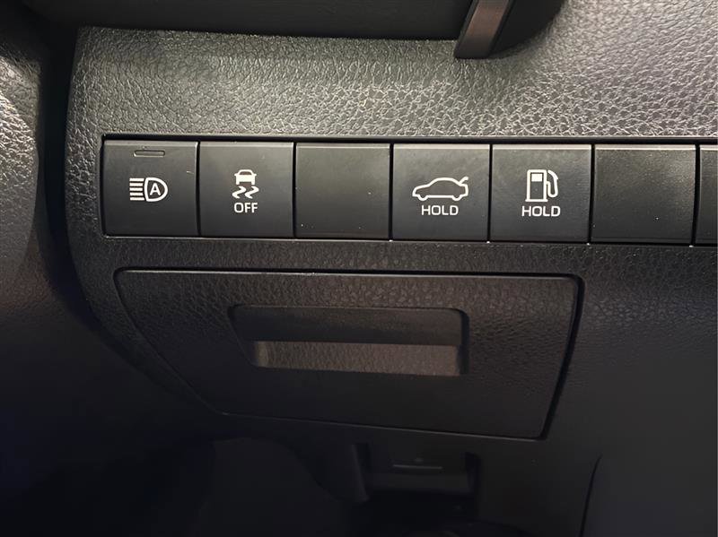 Used 2023 Toyota Camry SE image 15