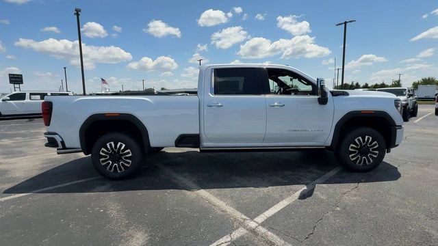 New 2026 GMC Sierra 3500 Denali Ultimate AWD/4WD image 9