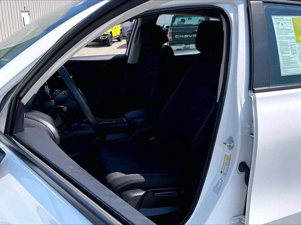 Used 2023 Honda HR-V LX image 10