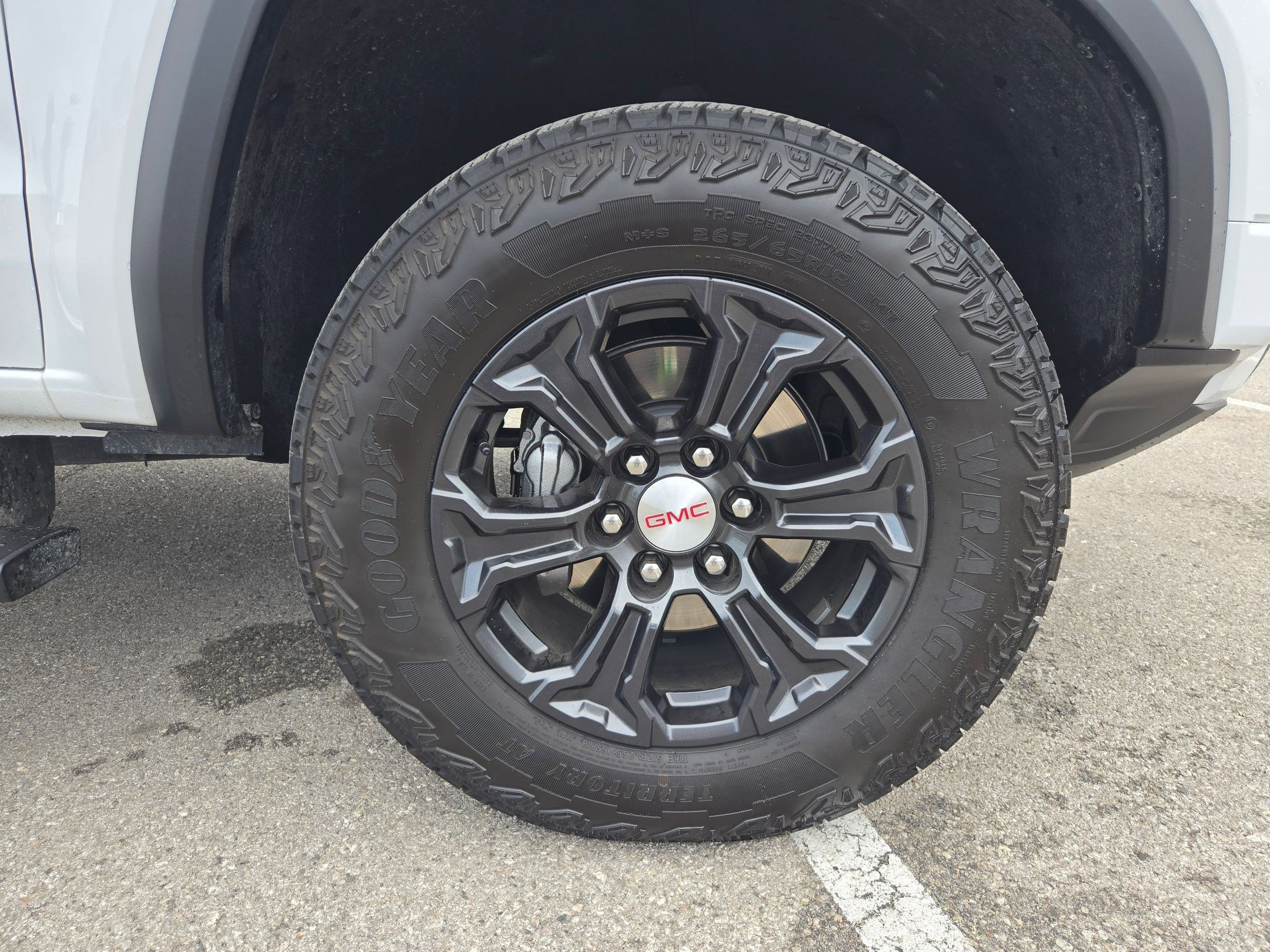 Used 2024 GMC Canyon Elevation w/ Convenience Package image 28