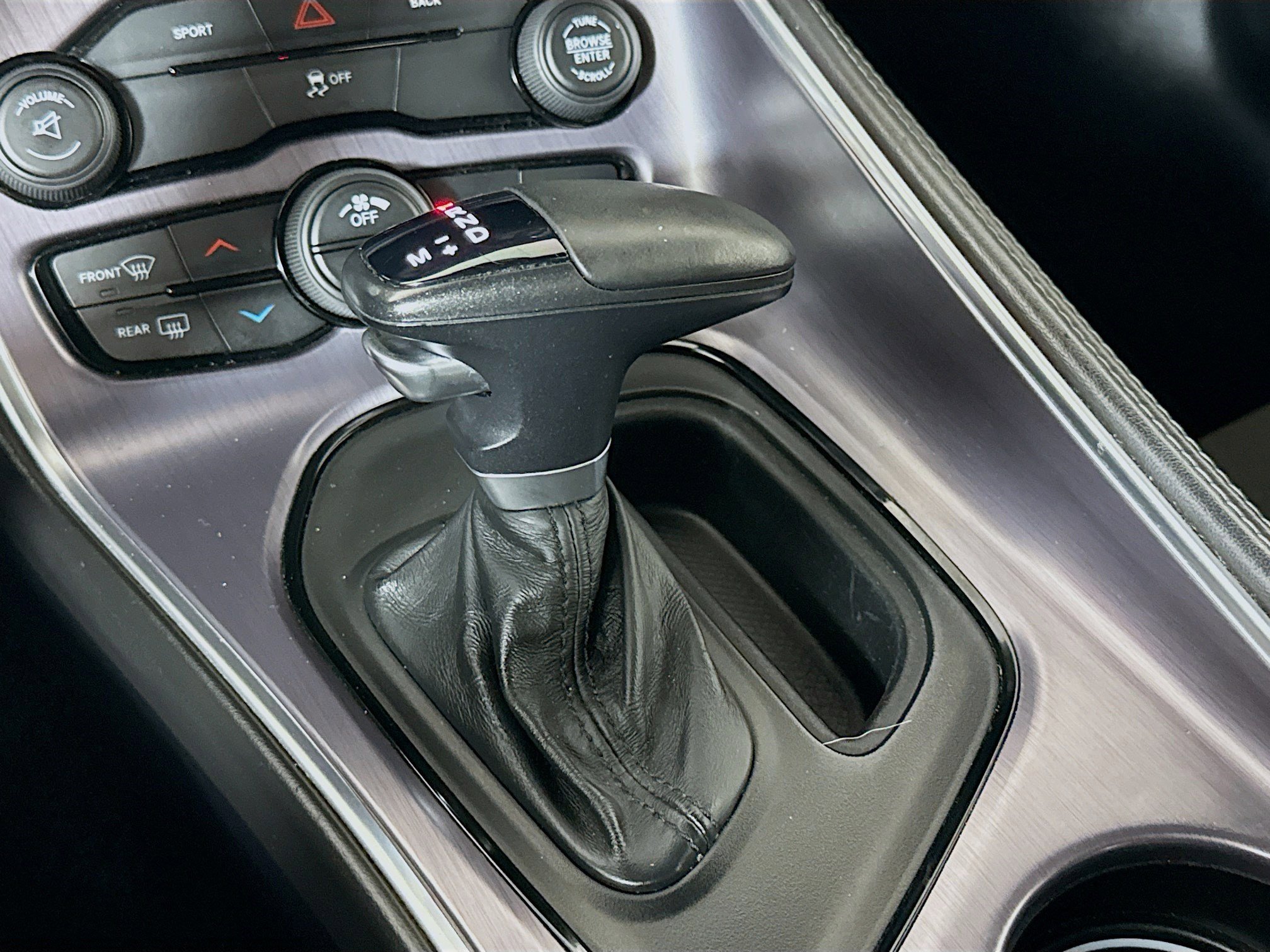 Used 2016 Dodge Challenger SXT image 19