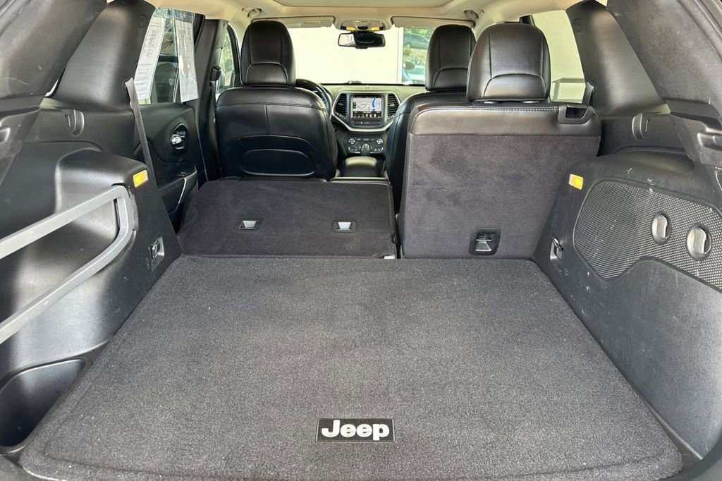 Used 2016 Jeep Cherokee Overland image 17
