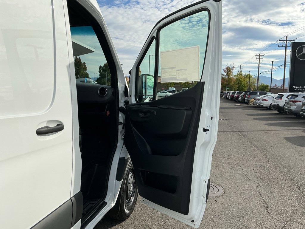 New 2026 Mercedes-Benz Sprinter 2500 image 19