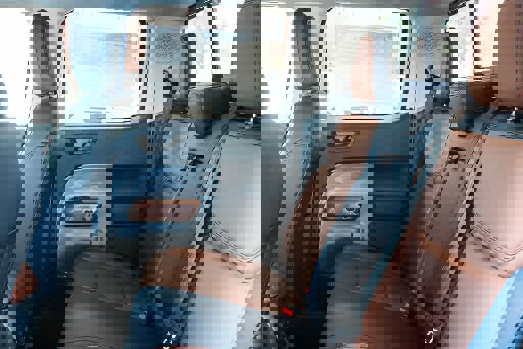 New 2024 Ford Maverick Lariat w/ 4K Tow Package image 18