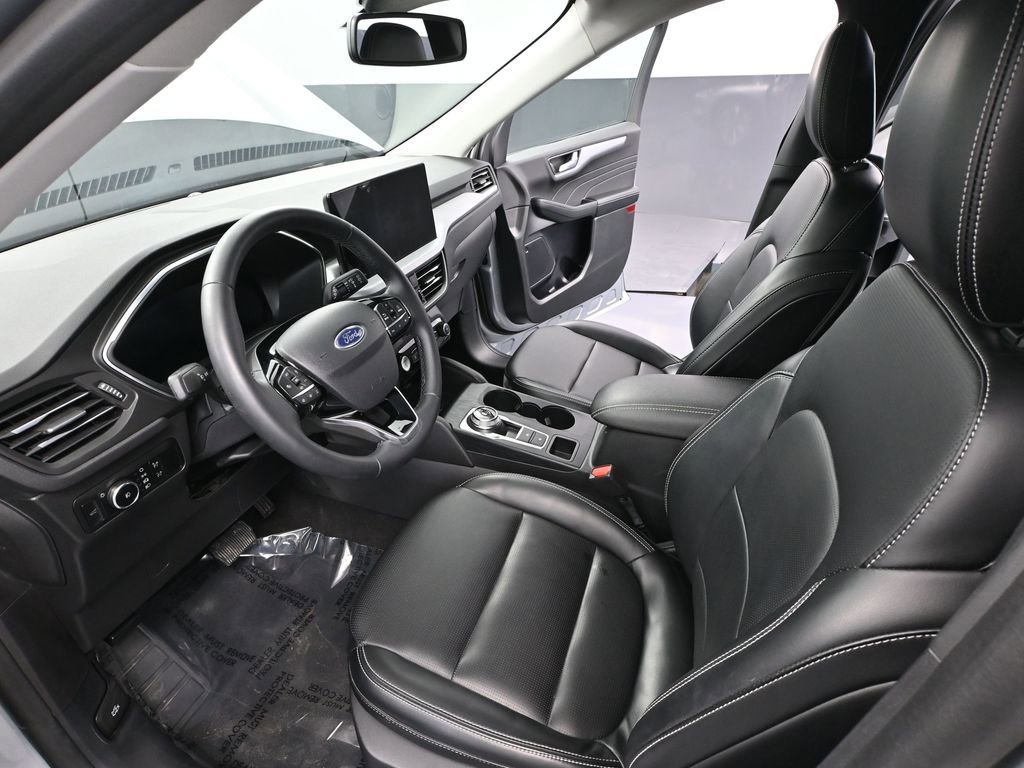 Used 2024 Ford Escape Platinum image 20