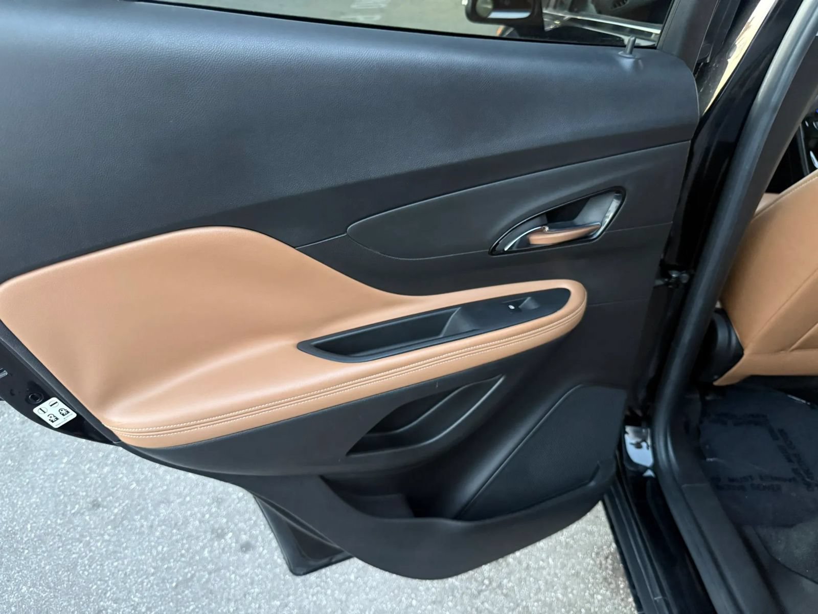 Used 2017 Buick Encore Essence FWD image 22