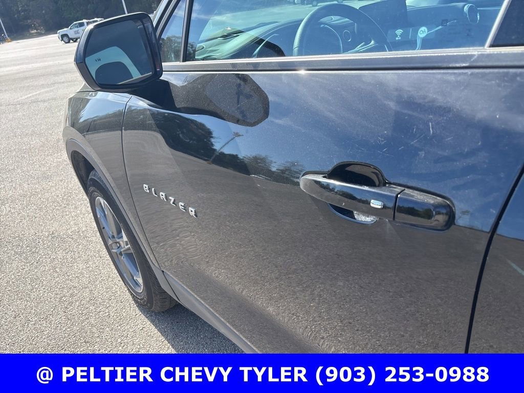 Used 2023 Chevrolet Blazer LT w/ Driver Confidence Package image 9