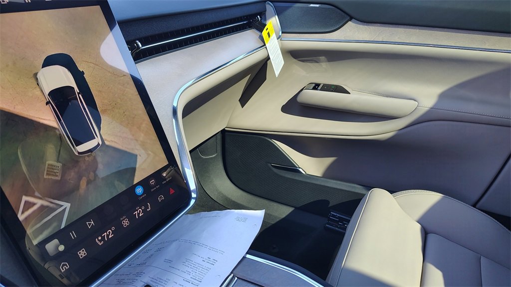 New 2025 Volvo EX90 Plus image 23