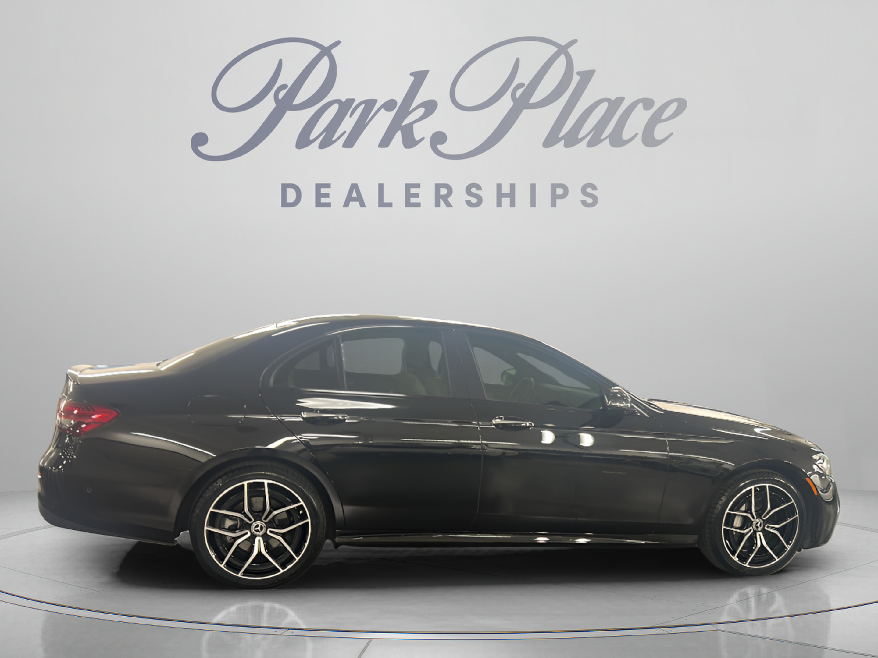 Used 2022 Mercedes-Benz E 350 Sedan image 6