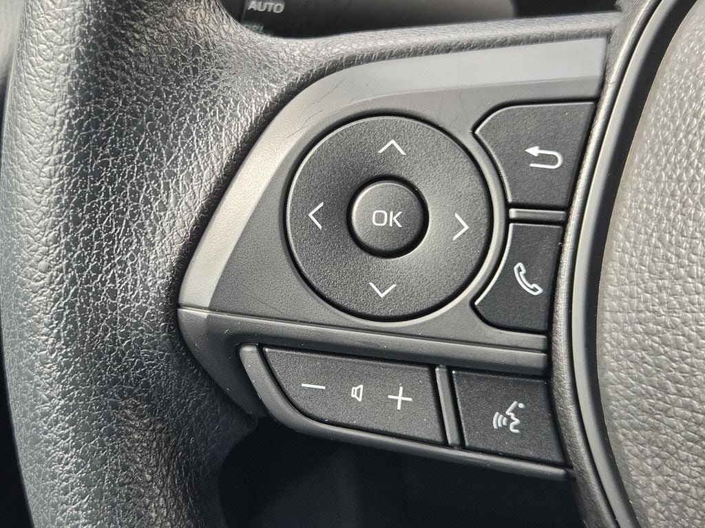 Used 2026 Toyota Corolla LE FWD image 23