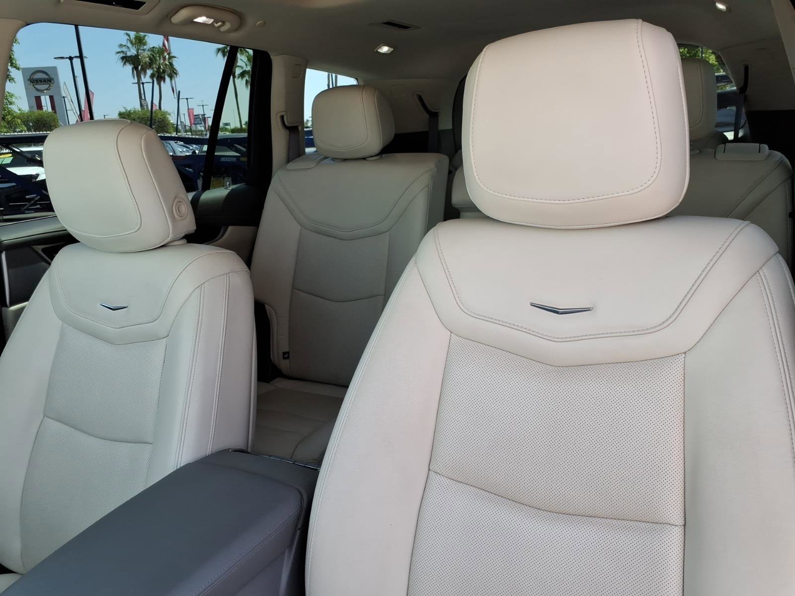 Used 2020 Cadillac XT6 Premium Luxury FWD image 13