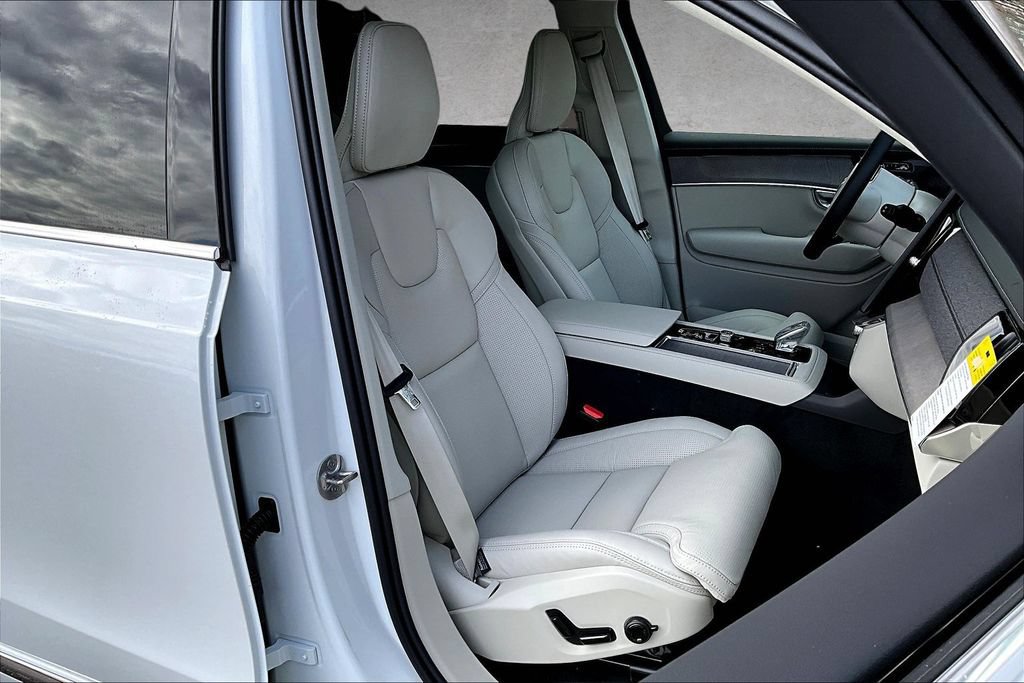 New 2026 Volvo XC90 B6 Ultra w/ Protection Package AWD/4WD image 10