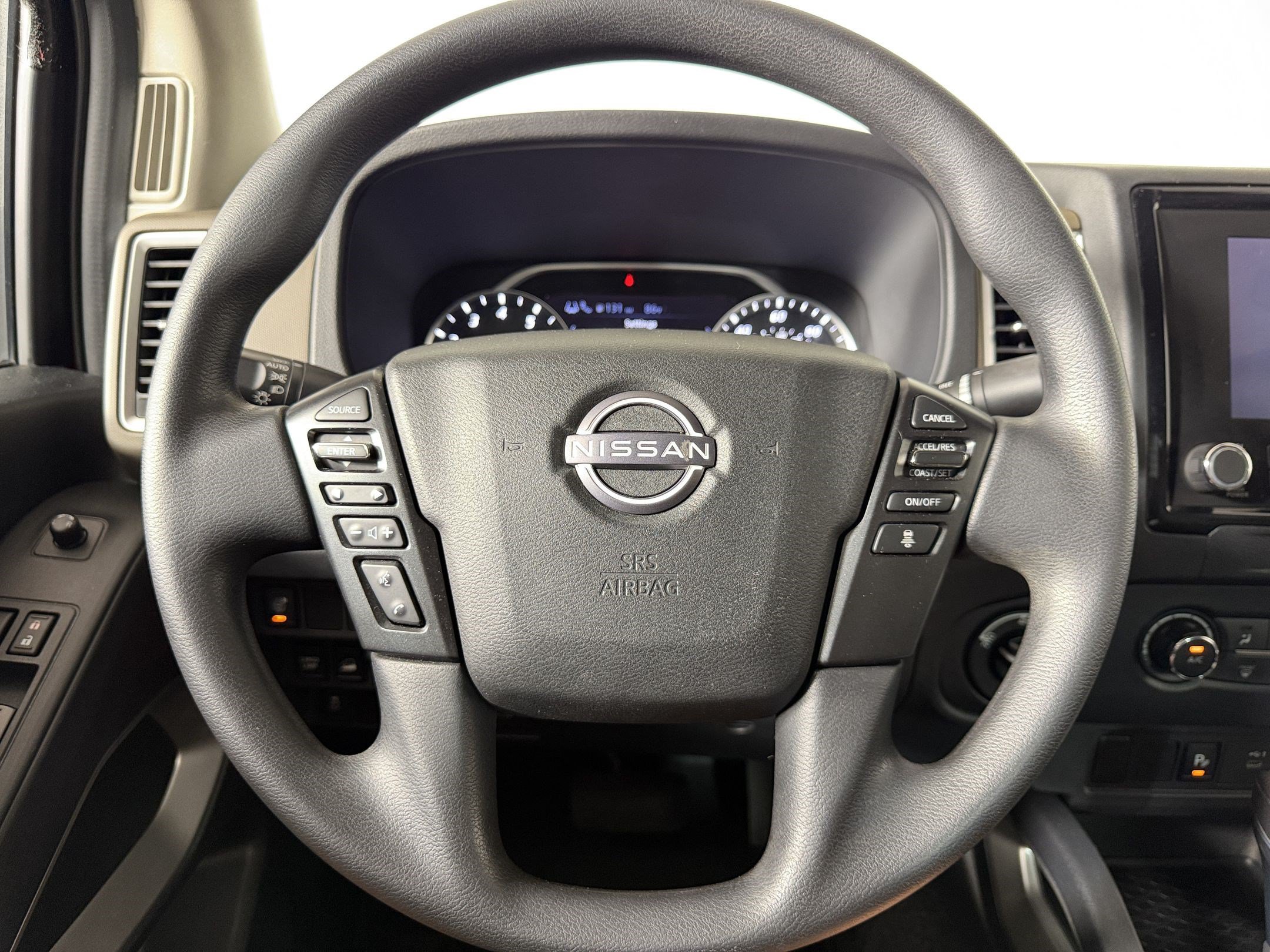 Used 2022 Nissan Frontier SV w/ Technology Package AWD/4WD image 9
