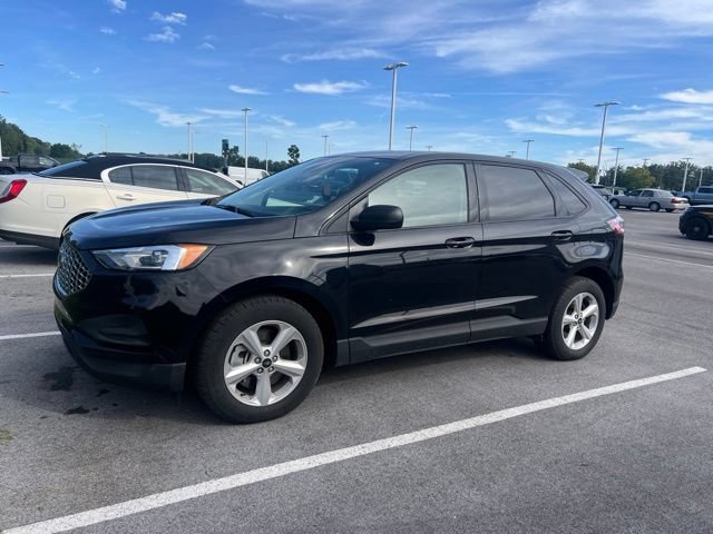 Used 2024 Ford Edge SE