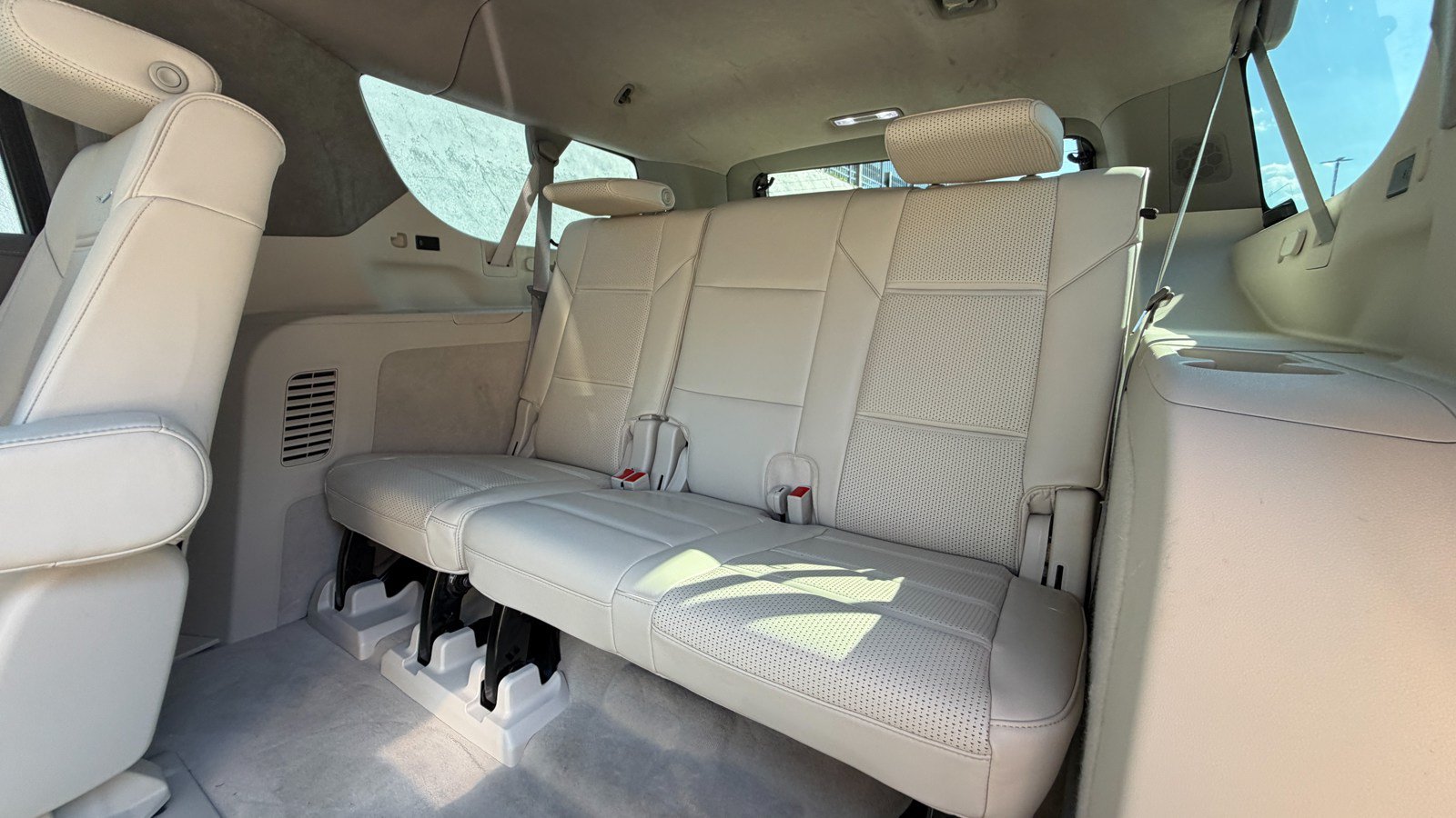 Used 2024 Cadillac Escalade ESV Sport Platinum w/ LPO, ONYX Package AWD/4WD image 26