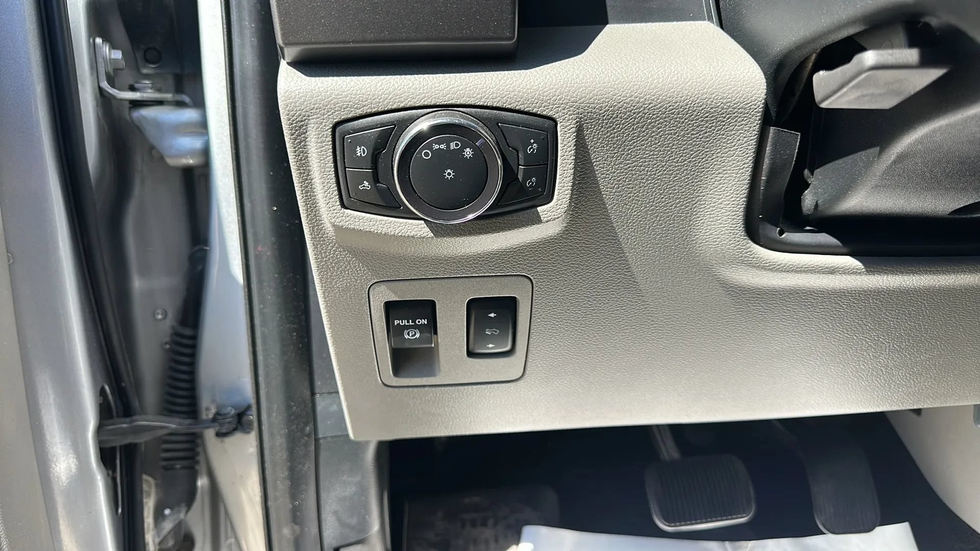 Used 2020 Ford F150 XLT w/ Equipment Group 302A Luxury AWD/4WD image 20