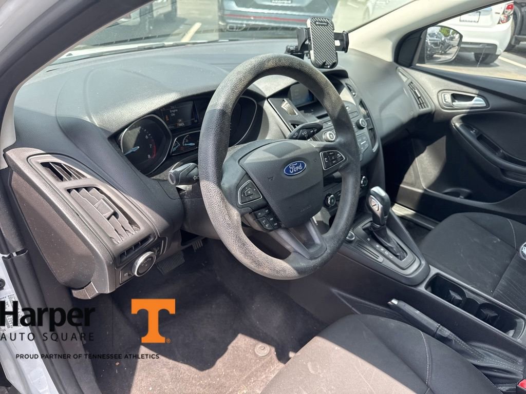 Used 2015 Ford Focus SE FWD image 14