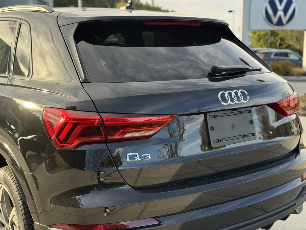New 2025 Audi Q3 2.0T Premium image 14