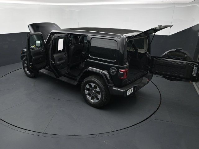 Used 2022 Jeep Wrangler Unlimited Sahara w/ Cold Weather Group AWD/4WD image 28