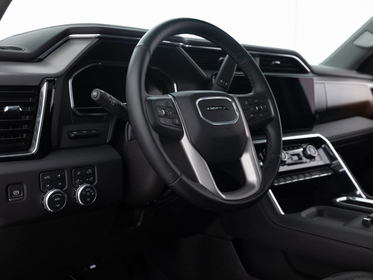 Used 2025 GMC Sierra 2500 Denali w/ Denali Reserve Package image 25