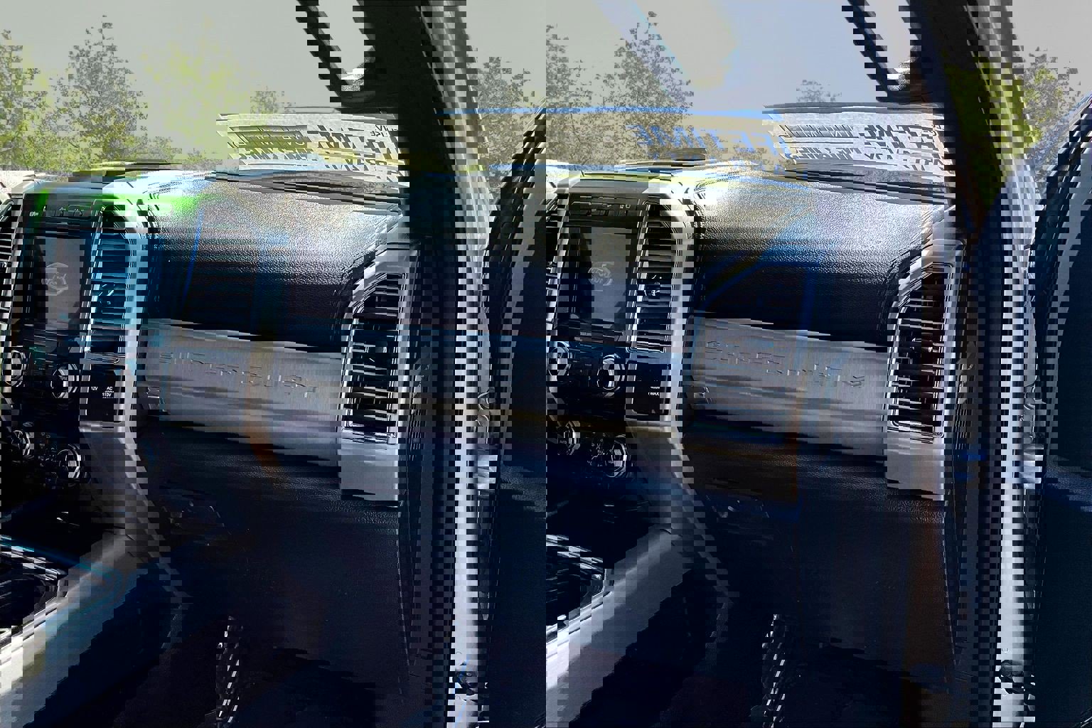 Used 2017 Ford F250 Platinum w/ Platinum Ultimate Package image 17