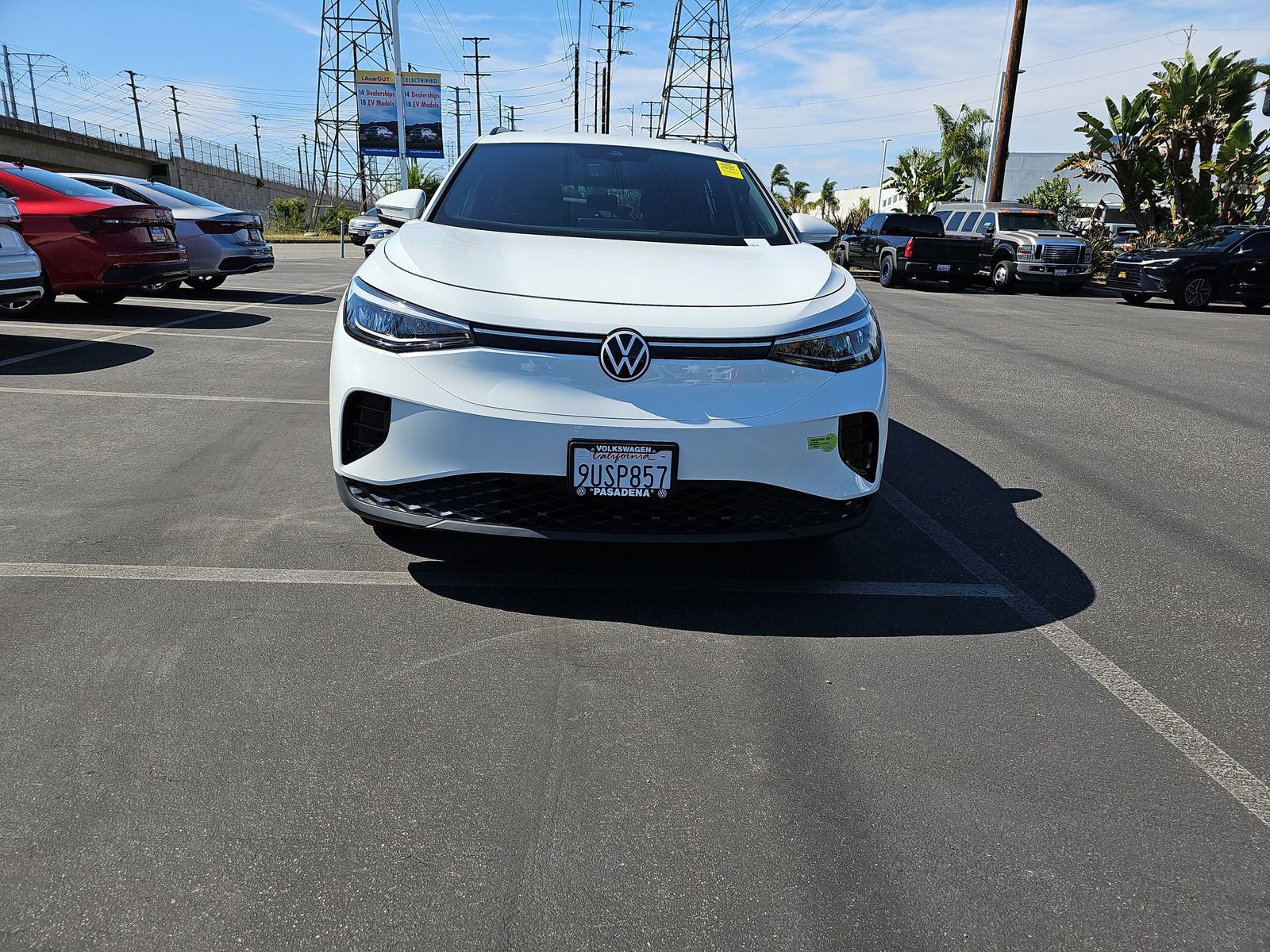 Used 2023 Volkswagen ID.4 Pro image 2
